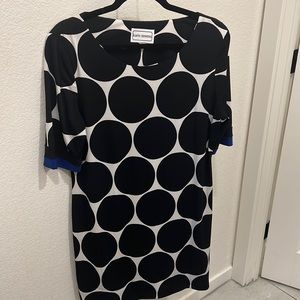 Retro lightweight dress. Fits like a medium.